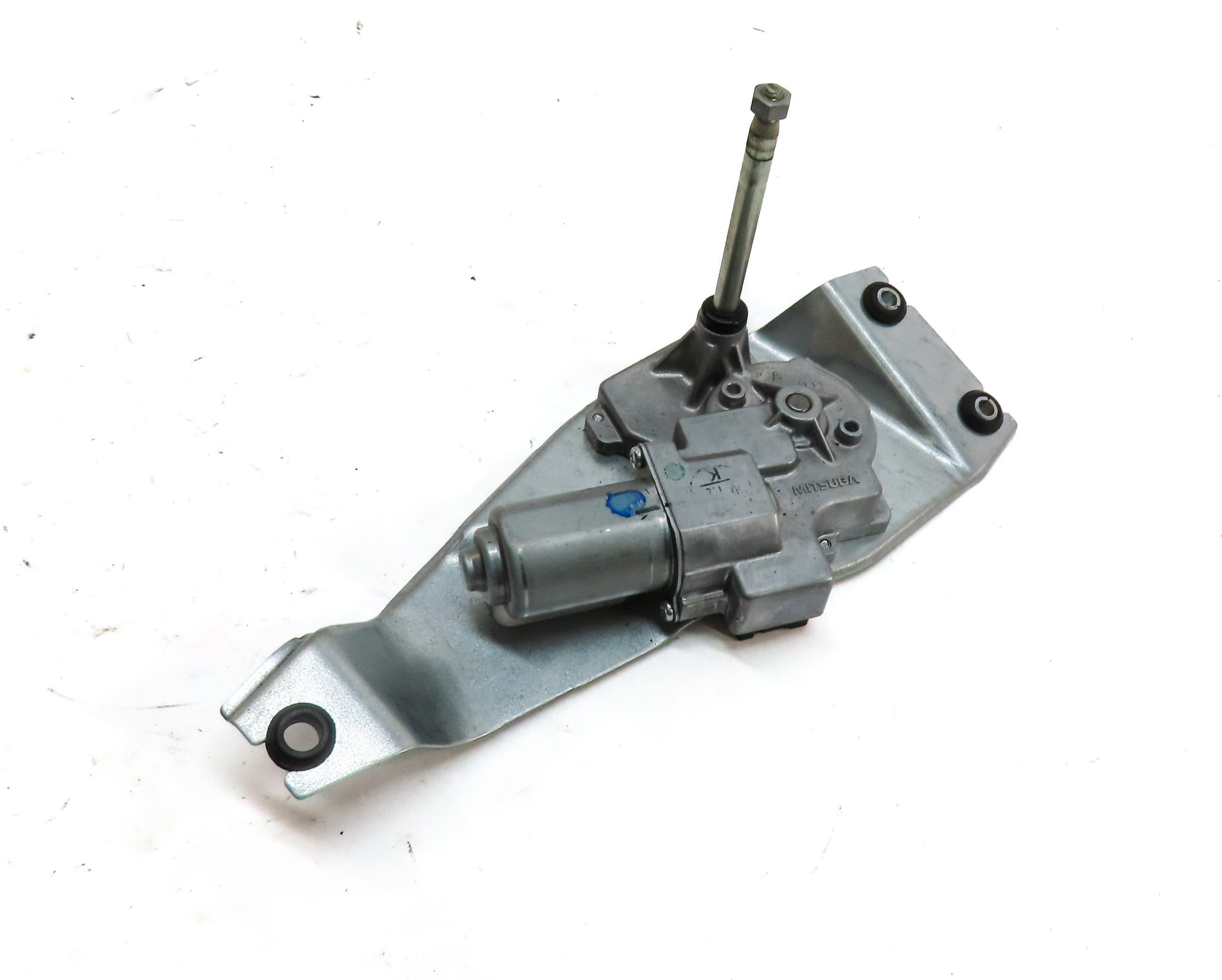2016-2020 BMW X1 X2 (F39 F48) REAR TRUNK LIFTGATE HATCH WINDOW WIPER MOTOR — exact item pictured